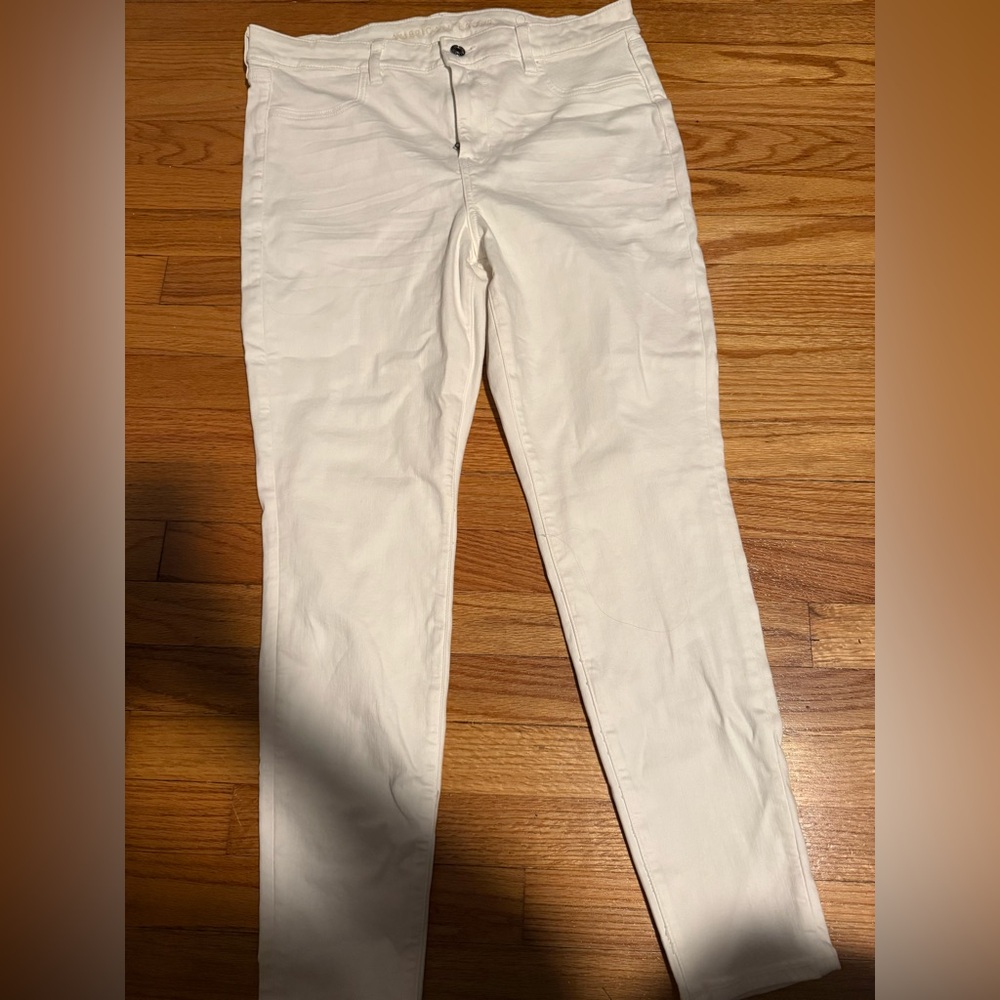 American Eagle Outfitters white  Jeans